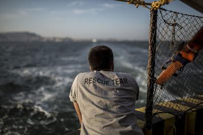 “Sea Watch 3” y otras ONGs defienden la vida de los migrantes, lo que Matteo Salvini y otros se niegan a proteger.