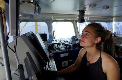 “Sea Watch 3” y otras ONGs defienden la vida de los migrantes, lo que Matteo Salvini y otros se niegan a proteger.