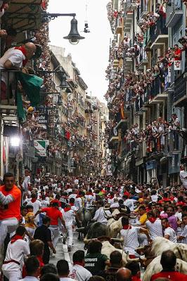 “Sea Watch 3” y otras ONGs defienden la vida de los migrantes, lo que Matteo Salvini y otros se niegan a proteger.