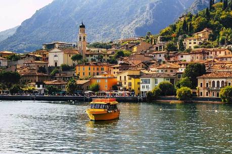 Lake-Garda-ferry ▷ Comenta las 9 mejores cosas que hacer en el lago de Garda, Italia con niños de Caz