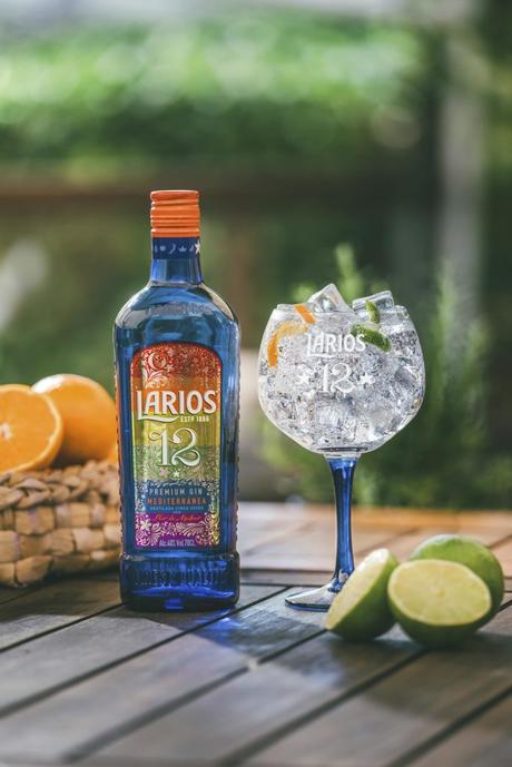 Larios viste sus botellas de colores para celebrar el Orgullo Larios viste sus botellas de colores para celebrar el Orgullo