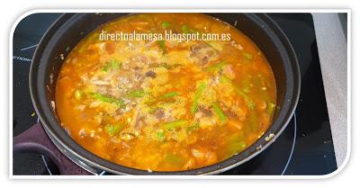 Arroz con setas y espárragos trigueros