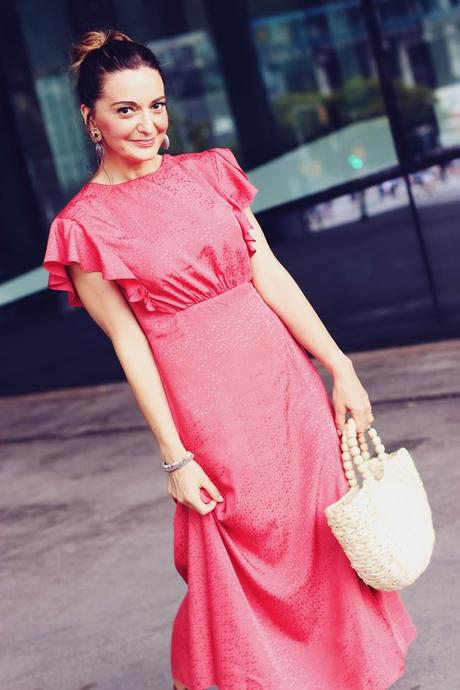 Con vestido largo en el Fórum