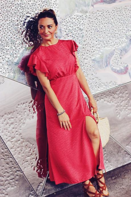 Con vestido largo en el Fórum