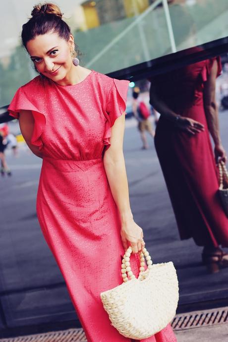 Con vestido largo en el Fórum