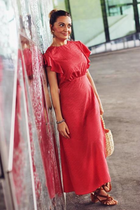 Con vestido largo en el Fórum
