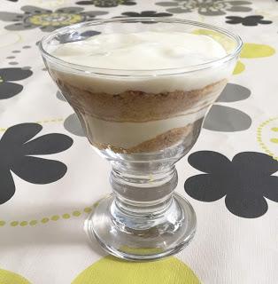 Postre fácil de limón con galletas