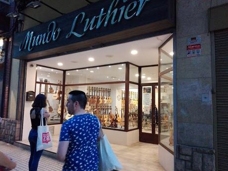 BLOGSSIPGIRL HA ESTADO ALLÍ: II NOCHE TIENDAS CREATIVAS EN LAS FUENTES