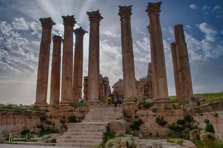Las columnas del Templo de Artemisa, la diosa de la caza y la fertilidad. Jerash. Viajes_Abuelohara_Jordania