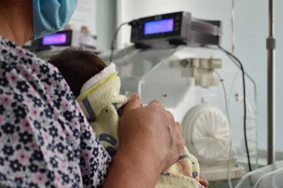 ATIENDEN ESPECIALISTAS EN NEONATOLOGÍA DEL ISSEMYM A 123 RECIÉN NACIDOS