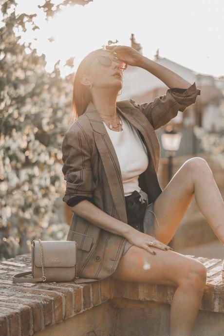 BLAZER + CONVERSE. El look perfecto para el verano!