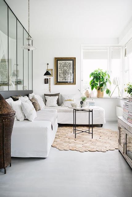 Un minipiso sueco con decoración de India, Grecia e Ibiza