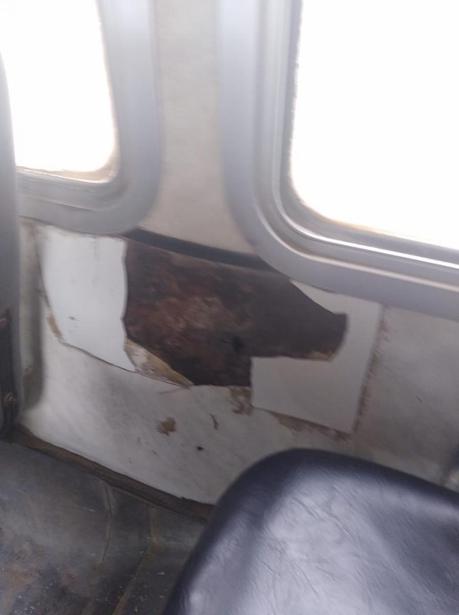 Piden aumentos pero los colectivos están inmundos y rotos