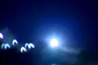 Con ovnis y asteroides a la vista Con ovnis y asteroides a la vista