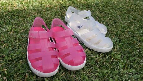 Calzado para los niños en vacaciones: zapatillas y sandalias de verano