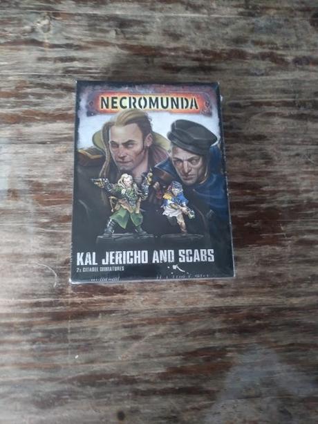 Foto-Unbox de Kal Jericho & Scabs