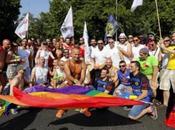 Orgullo: exhibicionismo, pornografía perversión