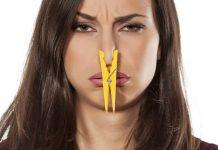 4 Razones por las que mis heces tienen un olor metálico 4 Razones por las que mis heces tienen un olor metálico