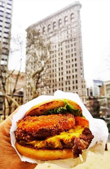 shake-shack-nyc ▷ Comente sobre el itinerario de 3 días en Nueva York para experimentar las mejores atracciones de Nueva York con 31 cosas perfectas para hacer en Nueva York con niños: una mezcla de paradas turísticas y aventuras únicas - The Vacation Gals