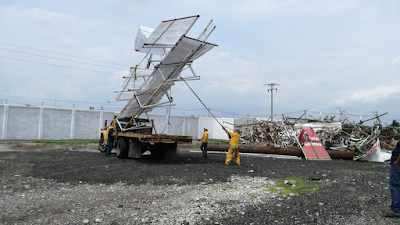REALIZAN JUNTA DE CAMINOS Y PROTECCIÓN CIVIL TRABAJOS PARA BRINDAR SEGURIDAD EN VÍAS ESTATALES