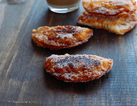 EMPANADILLAS DE QUESO Y MEMBRILLO