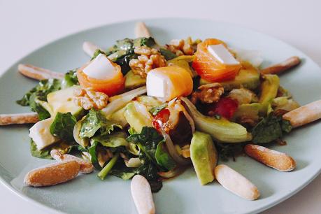 ENSALADA DE SALMON AHUMADO