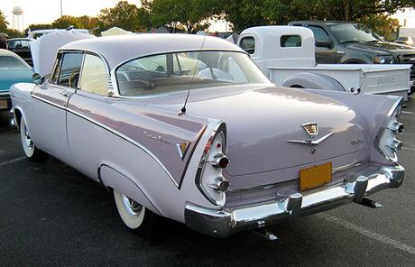 Un auto de los años 50 fabricado solo para mujeres