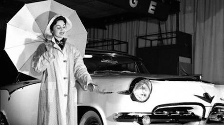 Un auto de los años 50 fabricado solo para mujeres