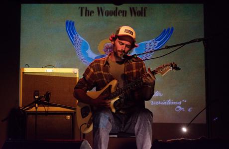 Wooden Wolf en la Sala X