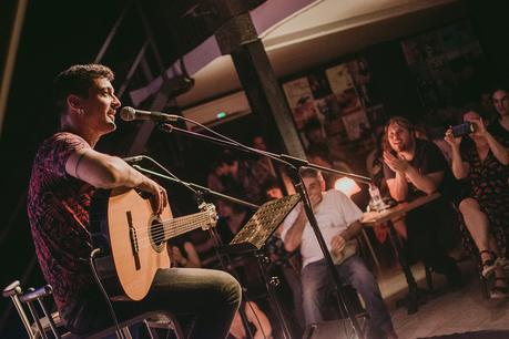 Muerdo encandila en La Sala