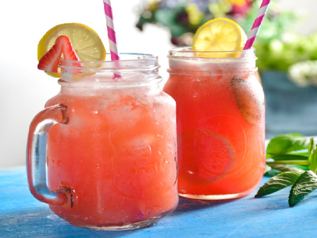 Como preparar una refrescante limonada de fresa Como preparar una refrescante limonada de fresa