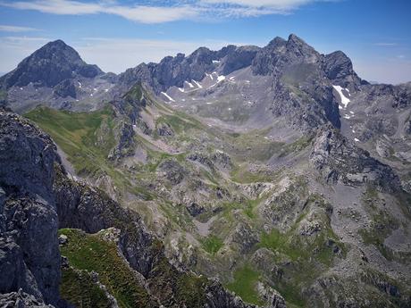 Canalón Oscuro, Palazana, Prau Albo y Fariñentu