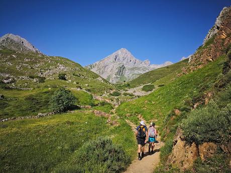 Canalón Oscuro, Palazana, Prau Albo y Fariñentu Canalón Oscuro, Palazana, Prau Albo y Fariñentu