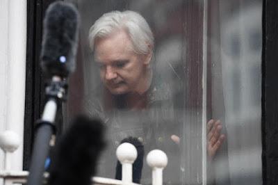 Mar de fondo entre el PSOE y Unidos Podemos, Ibex 35 presiona al Gobierno español y campaña de destrucción contra J. Assange. Mar de fondo entre el PSOE y Unidos Podemos, Ibex 35 presiona al Gobierno español y campaña de destrucción contra J. Assange.