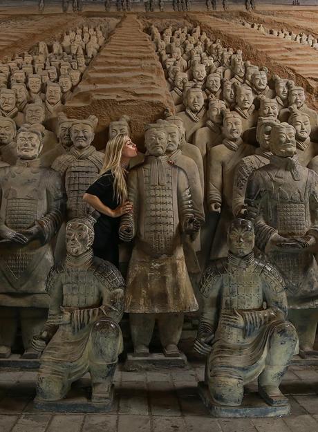 warrior-statues-china-girl ▷ El mejor momento para viajar a China