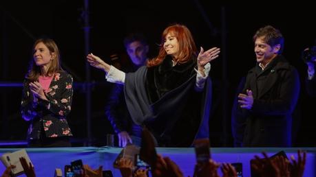 La ex presidente junto a Fernanda Raverta y Axel Kicillof (Christian Heit)