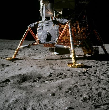 El primer Objeto sobre la Superficie Lunar