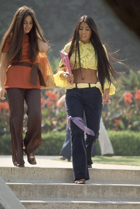 Fotos de los años 60 y la moda Hippie en la secundaría Fotos de los años 60 y la moda Hippie en la secundaría