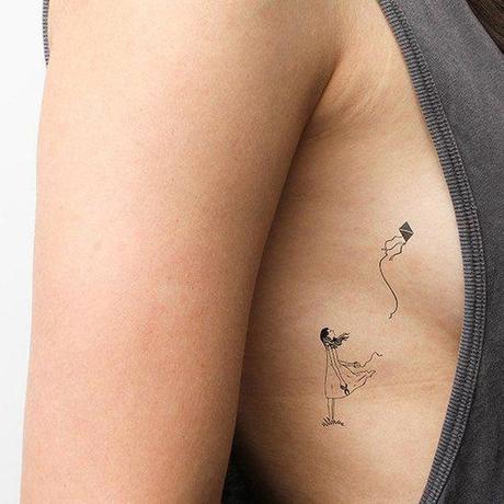 22 Tatuajes animados para mujeres tan pequeños como originales - Paperblog
