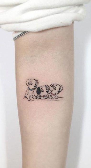 22 Tatuajes animados para mujeres tan pequeños como originales