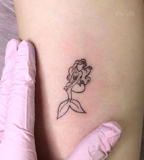 22 Tatuajes animados para mujeres tan pequeños como originales - Paperblog