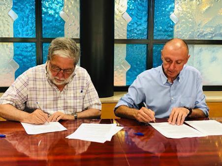 El Ayuntamiento de Dos Hermanas y Emasesa firman un convenio para el impulso, conocimiento y biodiversidad de la Laguna de Fuente del Rey