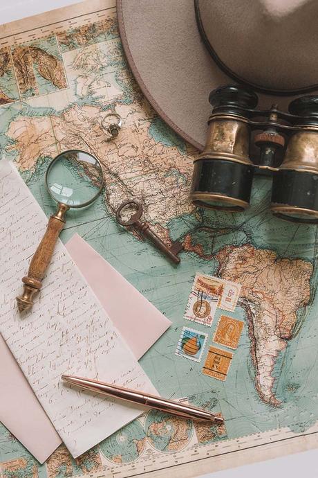 vintage-travel-flat-lay ▷ La guía definitiva para visas de vacaciones de trabajo en Australia