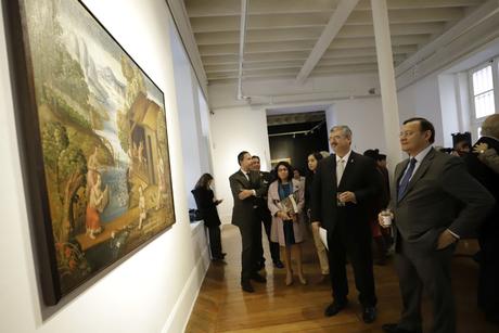 Ministros de Asuntos Exteriores y de Cultura inauguran exposición de objetos culturales repatriados