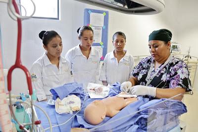 REALIZAN ESTUDIANTES DE LA UIEM SERVICIO SOCIAL EN CENTROS DE SALUD DEL EDOMÉX