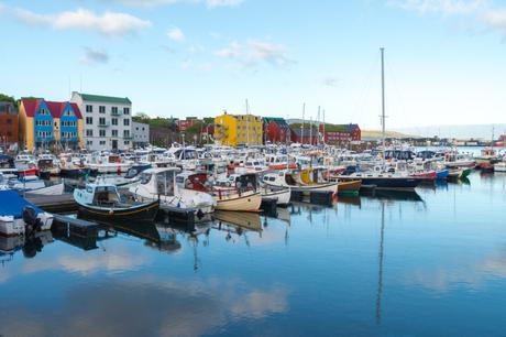 driving-in-the-faroe-islands-torshavn-harbour-1024x683 ▷ Conducir en las Islas Feroe: 10 consejos para ponerte en marcha
