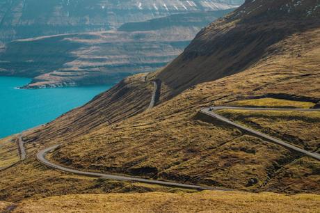 driving-in-the-faor-islands-road-2-1024x683 ▷ Conducir en las Islas Feroe: 10 consejos para ponerte en marcha