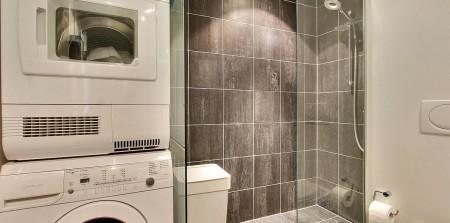 sillas 7 arne jacobsen fritz hansen muebles de diseño lámparas de diseño futbolín en el salón estilo nórdico estilo escandinavo estilo danés estanterías montana espacios diáfanos diseño danés decoración en blanco cocinas modernas cocinas blancas 