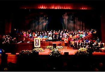 Miles de personas despiden a David Wilkerson en Times Square