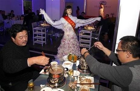 Traer hijos parados al mundo? para trabajar están los robots!! Traer hijos parados al mundo? para trabajar están los robots!!